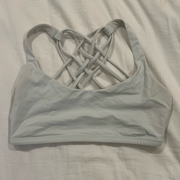 lululemon athletica Other - Lululemon Free to be wild bra size 6